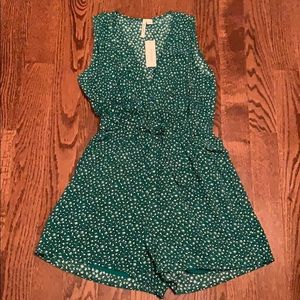 Francesca’s Women’s Romper Green Print